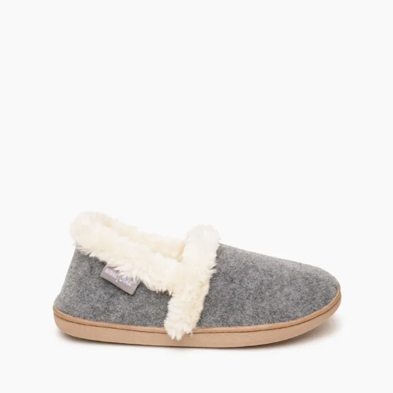 'Minnetonka' Women's Dina Slipper - Grey