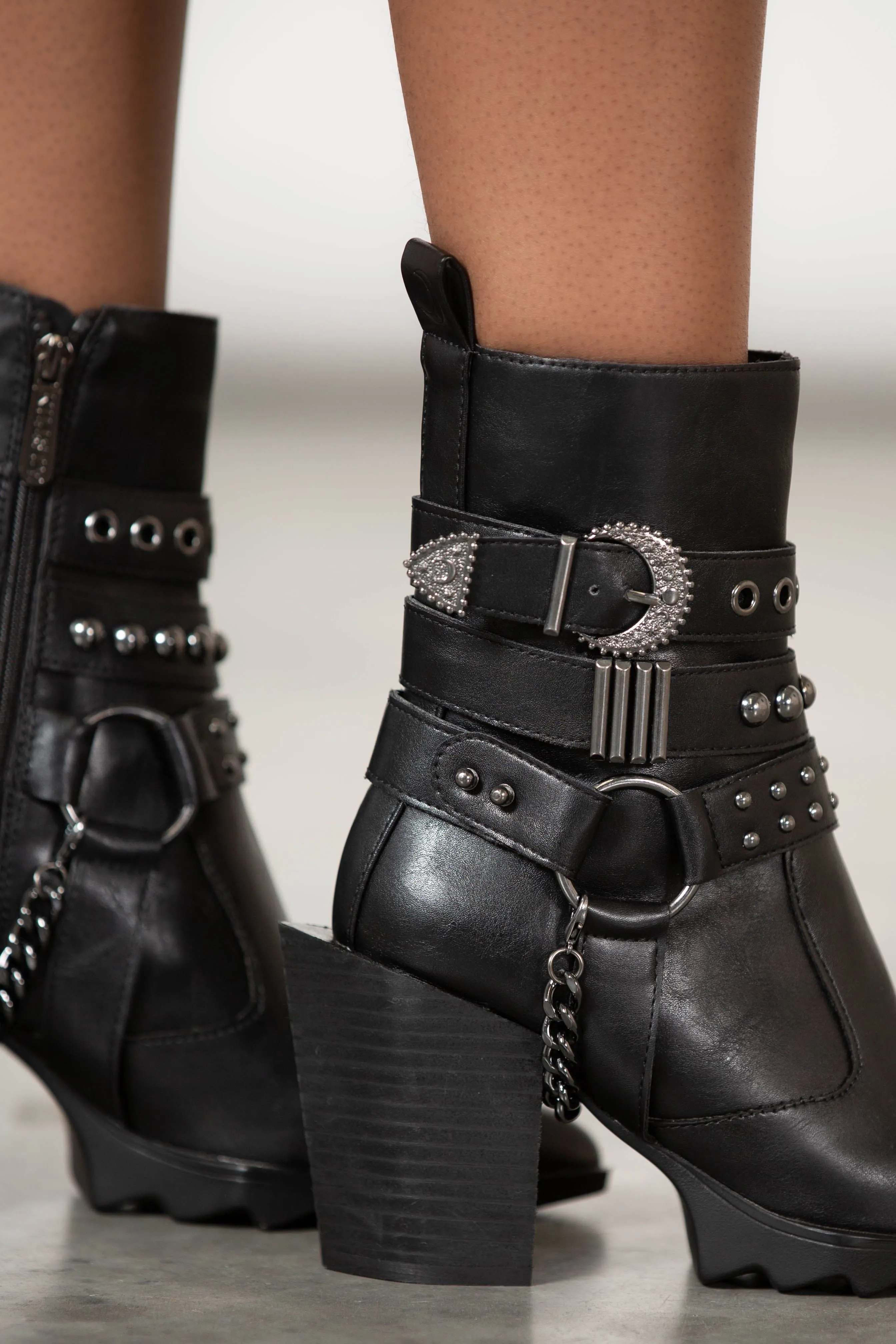 Onyx Boots [Black]