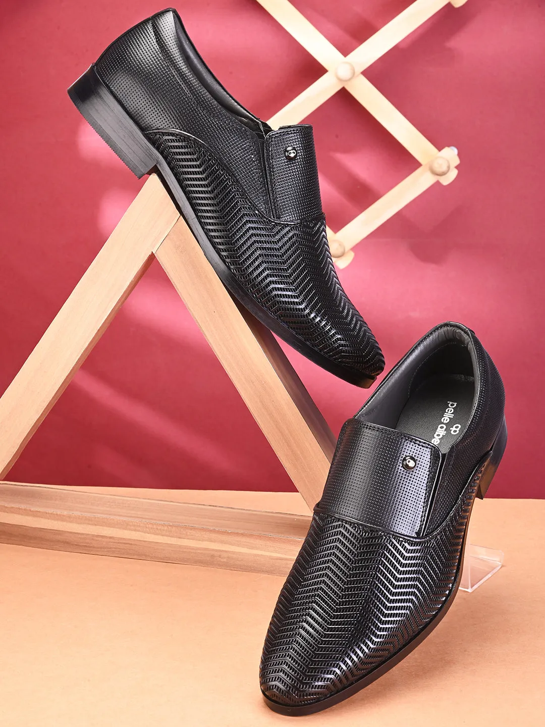 Pelle Albero Men Textured Leather Formal Slip-On Shoes